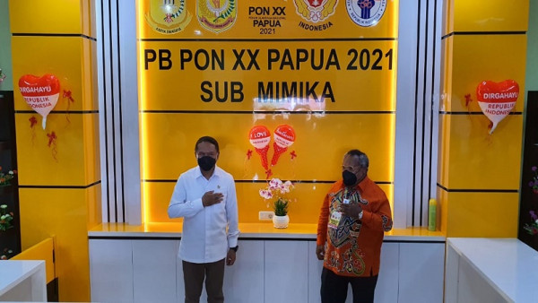 Menpora Zainudin Amali bersama Ketua Harian Sub PB PON, Marthen Paiding-1630336427