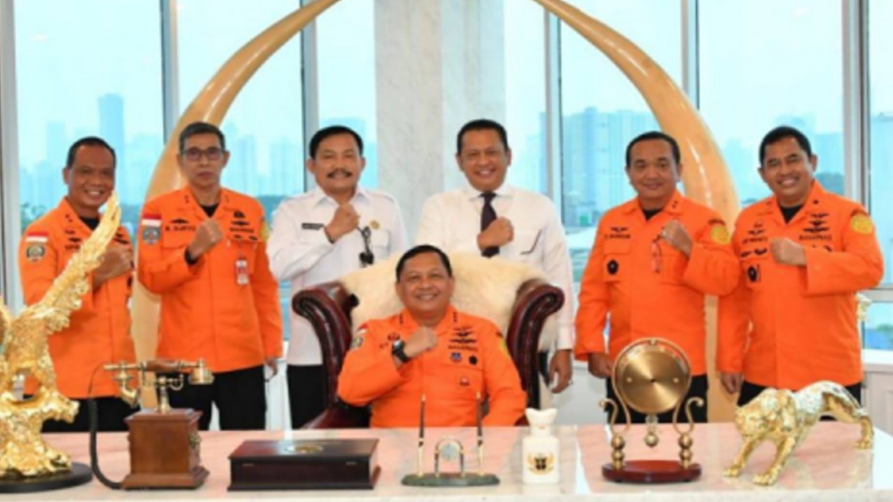 Bambang Soesatyo, Ketua MPR RI besama pengurus BASARNAS