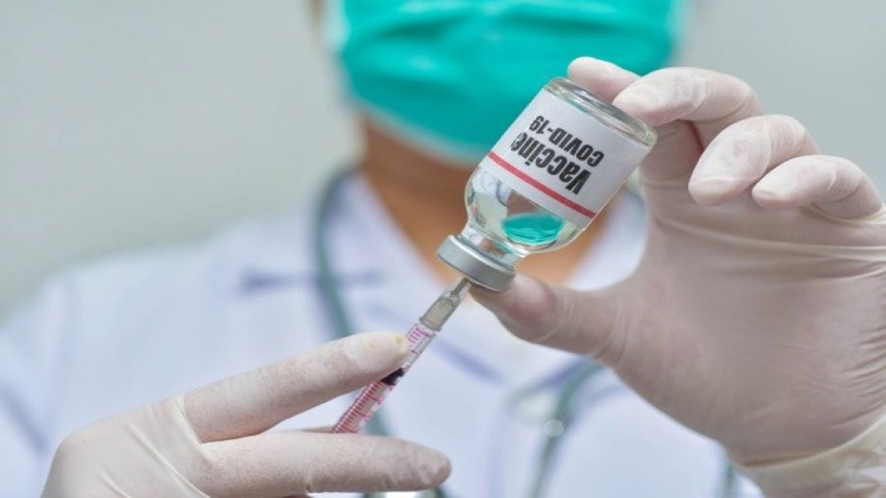 Hampir 98 persen PNS di Malaysia telah menerima vaksin Covid-19. (Net)