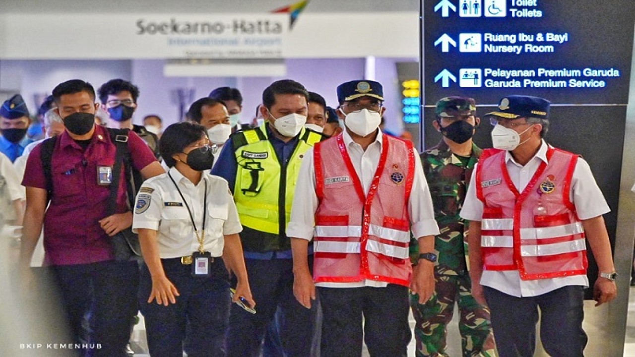 Menhub Tinjau Pintu Masuk Negara Fasilitas PCR di Bandara Soekarno Hatta