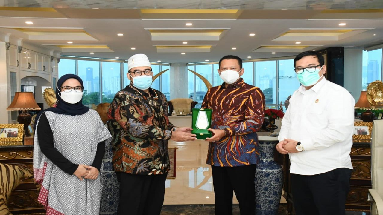 Ketua MPR RI Bambang Soesatyo (kedua dari kanan).