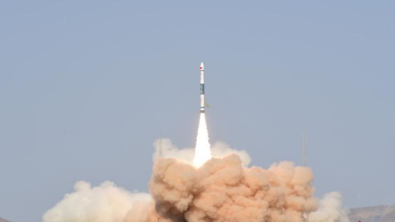 Satelit Jilin-1 Gaofen 02D diluncurkan oleh roket Kuaizhou-1A. (Xinhua News)