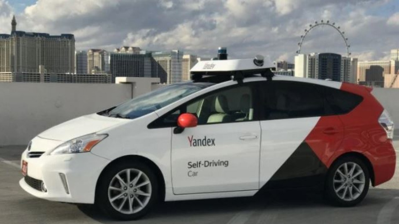 Taksi otonom Yandex. (Gizmochina)