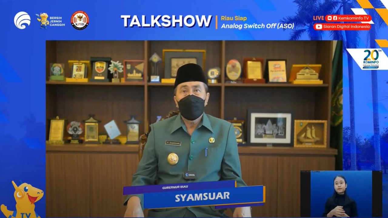 Gubernur Riau Syamsuar hadir dalam acara talkshow 'Riau Siap Analog Swich Off' secara virtual.