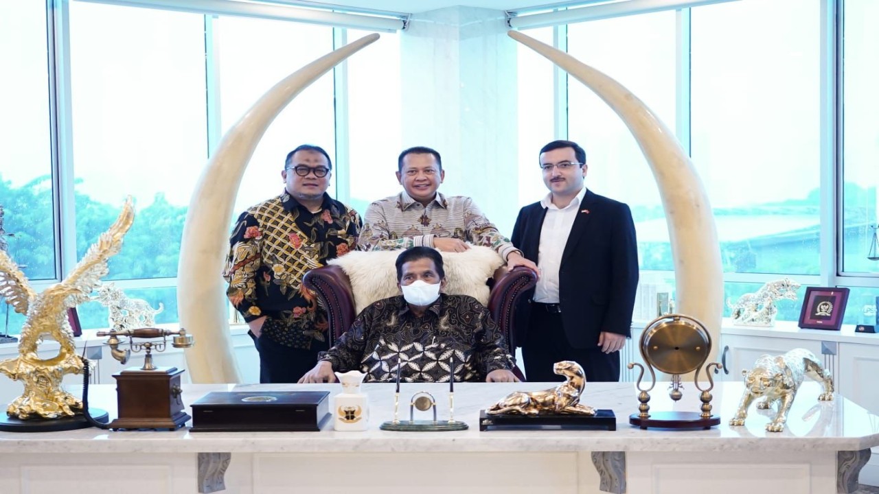 Ketua MPR RI Bambang Soesatyo bersama Bupati Purbalingga.