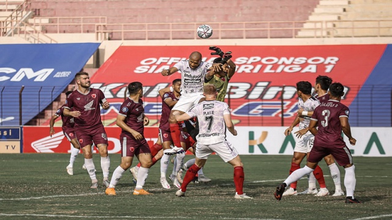 Laga Bali United vs PSM Makassar