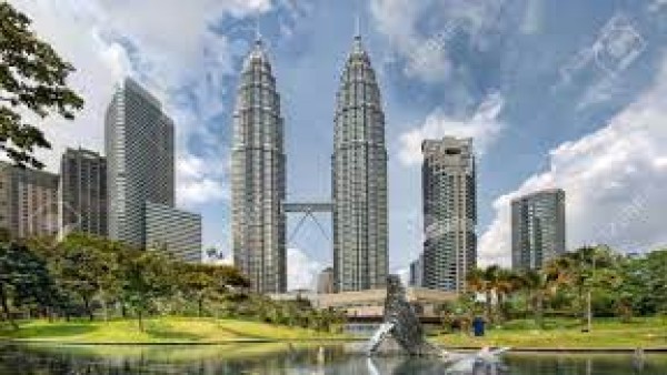 Menara kembar Petronas ikon Malaysia-1633864511