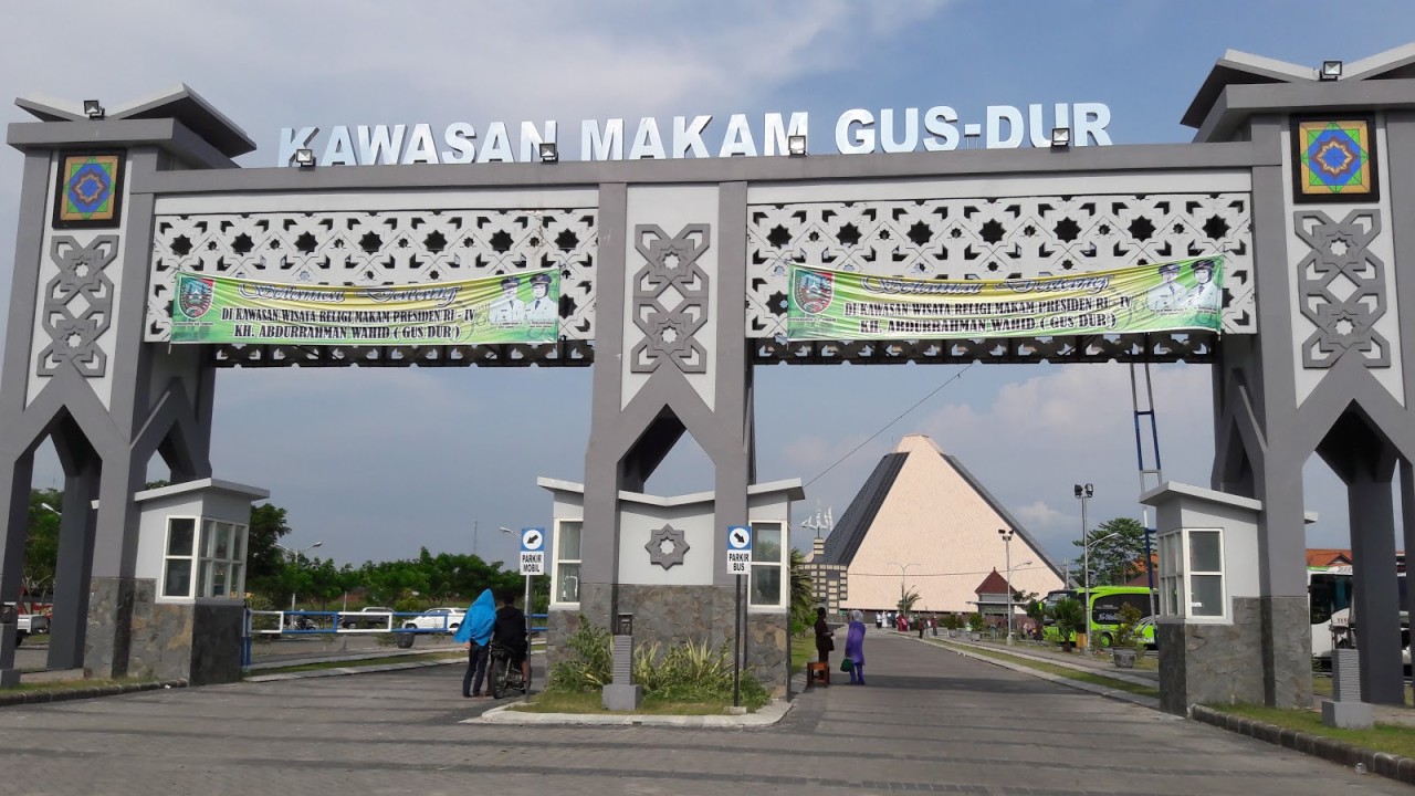 Pintu gerbang kompleks makam Gus Dur di Jombang/ist