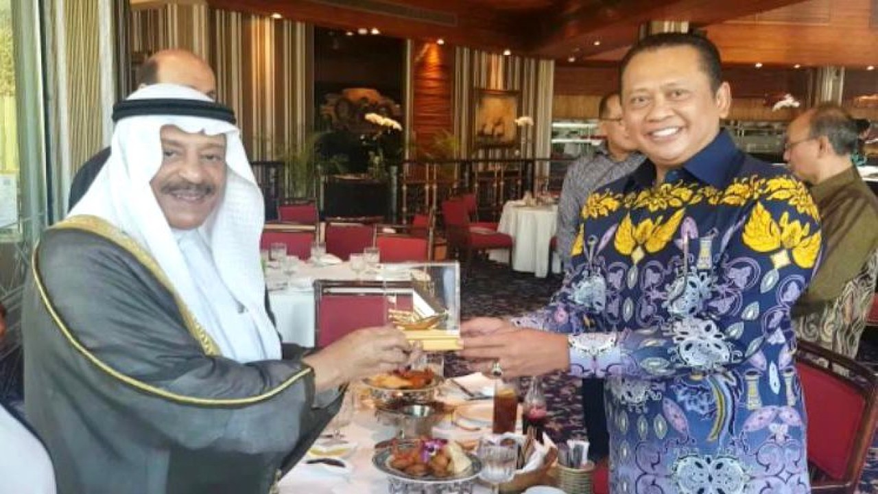 Ketua MPR RI Bambang Soesatyo dan Ketua Dewan Syura Kerajaan Bahrain.