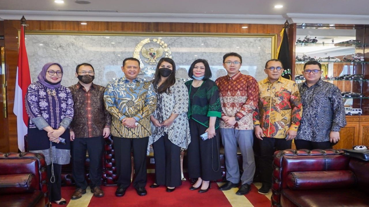 Ketua MPR RI Bambang Soesatyo bersama jajaran CCCC.
