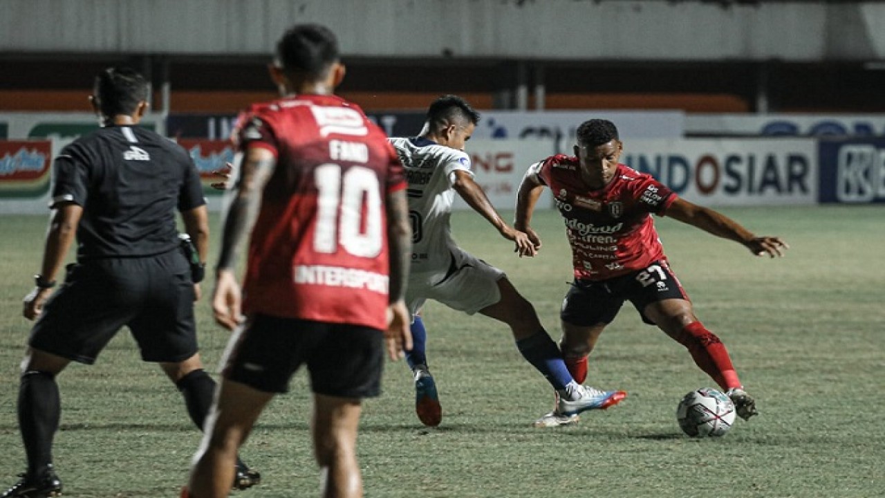 Laga Bali United vs PSIS