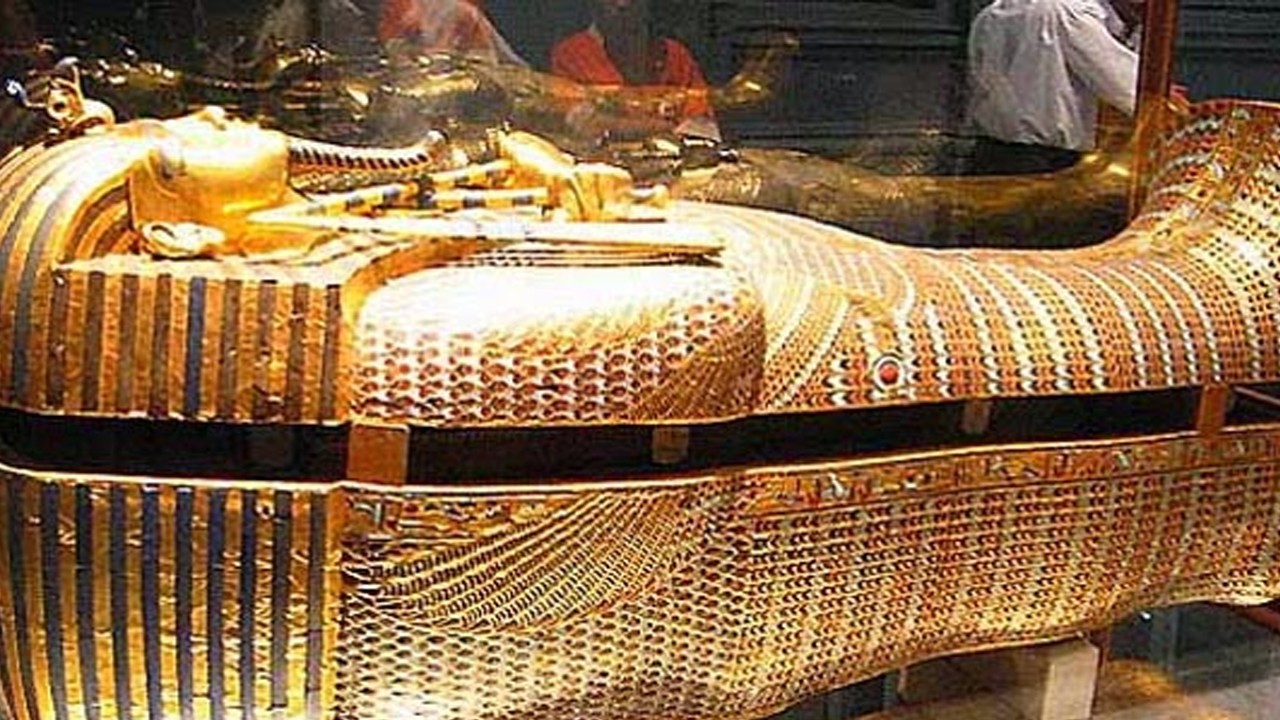 Mummi Tutankhamun (onedee008.blogspot.com)