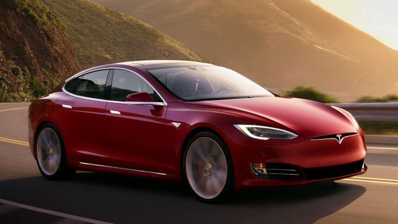 Kendaraan listrik Tesla. (Carscoops)