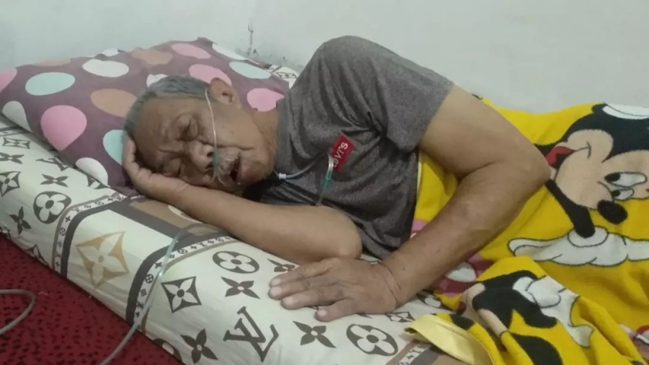 Abdul Hamid pemeran boneka Pak Ogah terbaring lemah. (Instagram)