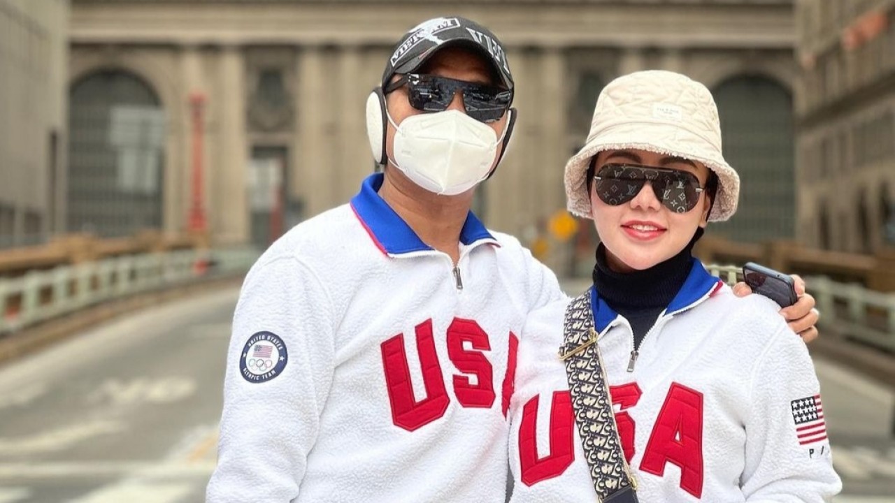 Bella Shofie bersama suami saat di Amerika Serikat. (Instagram)
