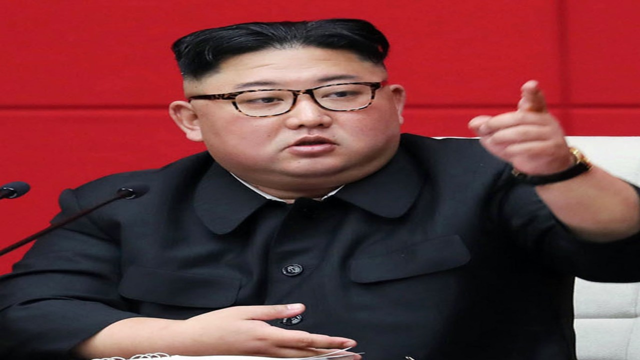 Kim Jong un terlihat murka dalam sebuah pertemuan/ist