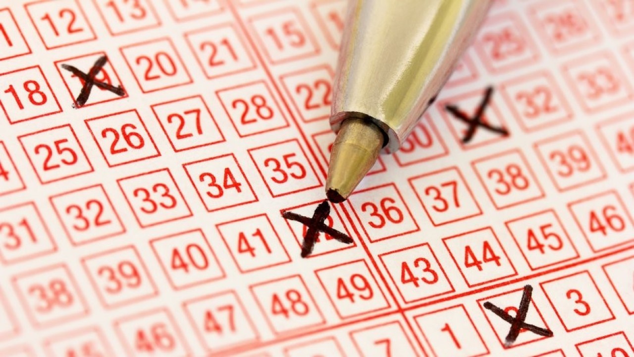 Nomor lotere milik Lola Allen memenagkan hadiah sebesar Rp3,8 miliar. (Robert Lessmann/Shutterstock)