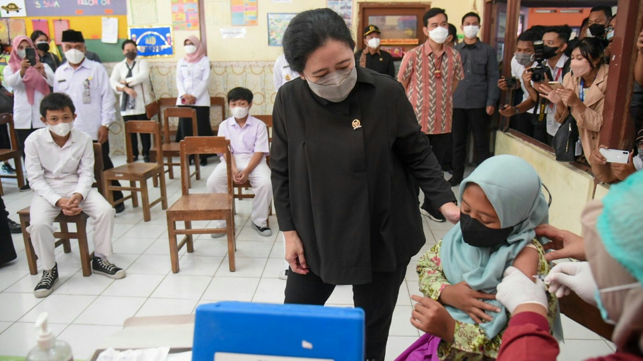 Ketua DPR RI Puan Maharani saat meninjau vaksinasi anak di Boyolali, Jawa Tengah.