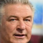 Alec Baldwin (net)-1644988705