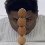 Mohammed Muqbel pecahkan rekor tumpuk telur terbanyak-1644823412