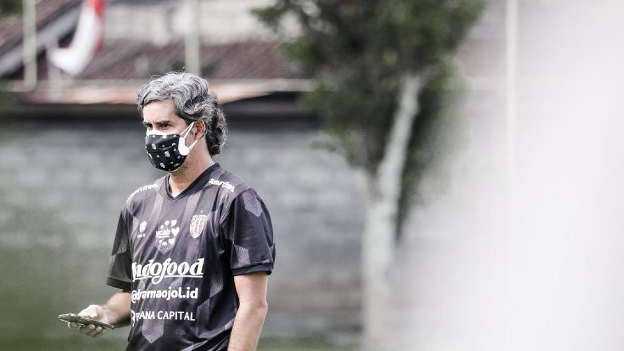Pelatih Bali United, Stefano Cugurra