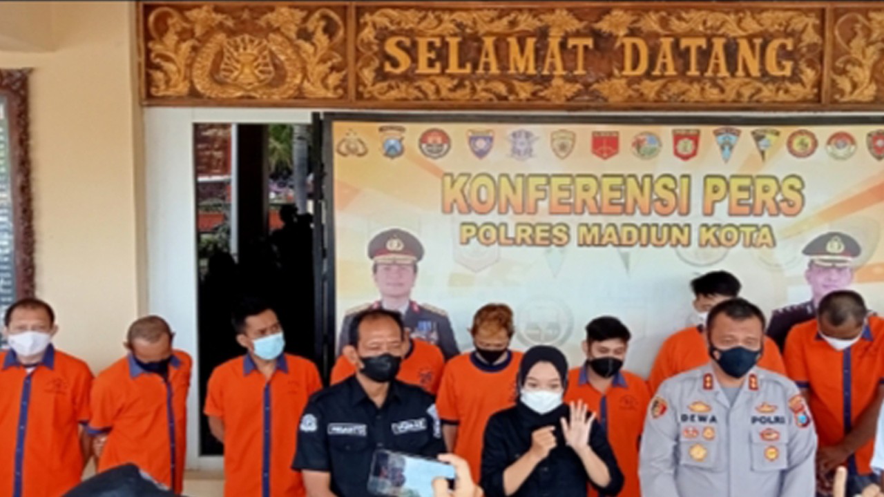 Polres Madiun Kota lakukan konferensi di hadapan para awak media. (Arie Dwi Indarto)