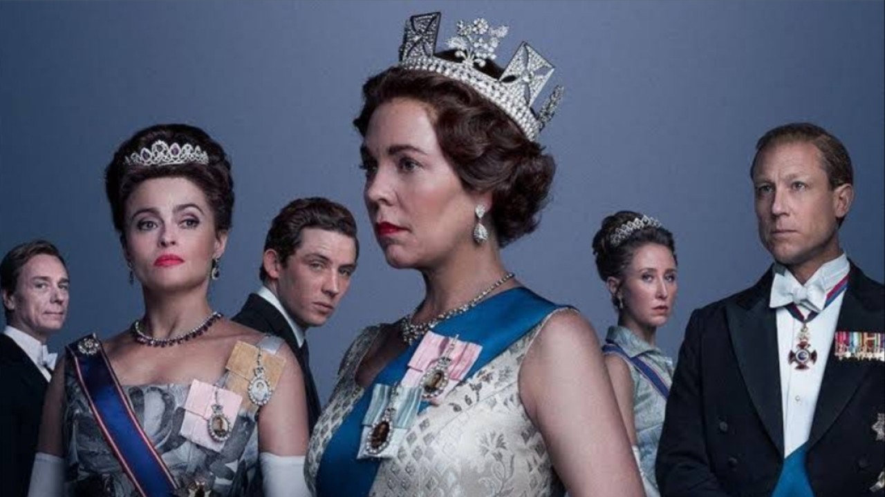 Properti serial "The Crown" dicuri oleh gerombolan maling. (net)