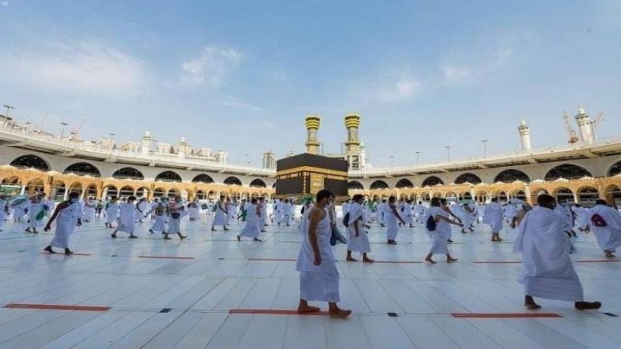 Kementerian Haji dan Umrah Arab Saudi membatalkan visa tuan rumah umrah. (Saudi Gazette)