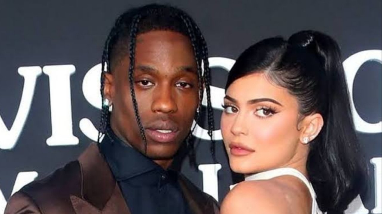 Kylie Jenner dan Travis Scott (net)