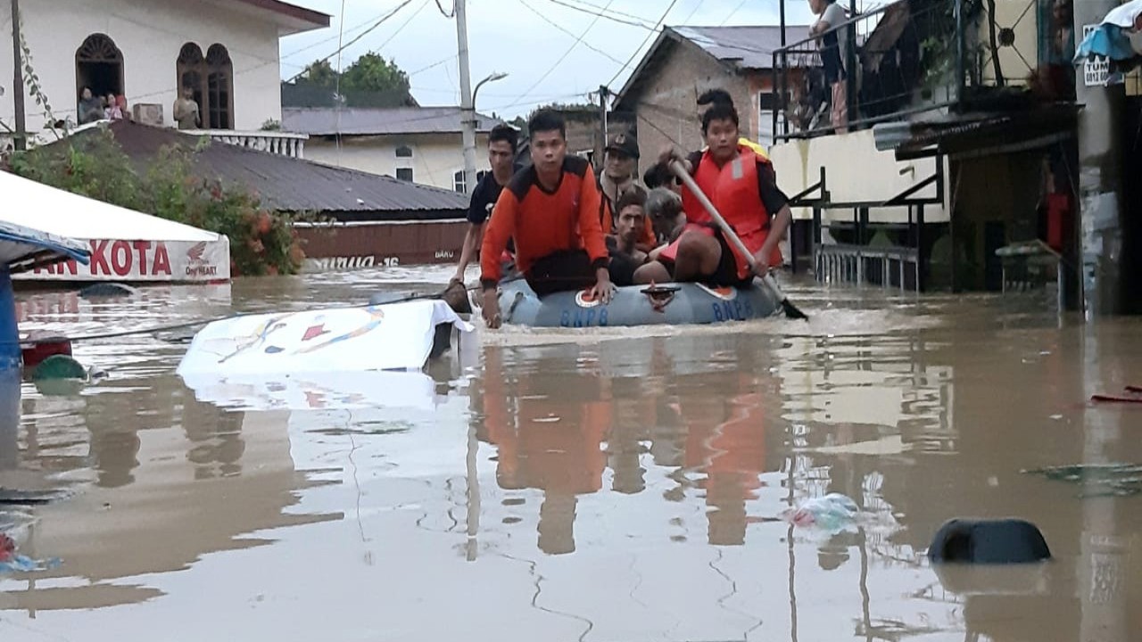 Wilayah Medan dilanda banjir dengan ketinggian air mencapai 3 meter baru-baru ini/ist