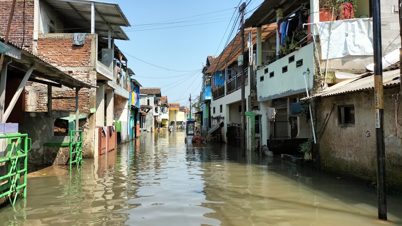 Banjir di kawasan Dayeuhkolot Kabupaten Bandung, Sabtu, (4/16). Foto: Saifal Ode