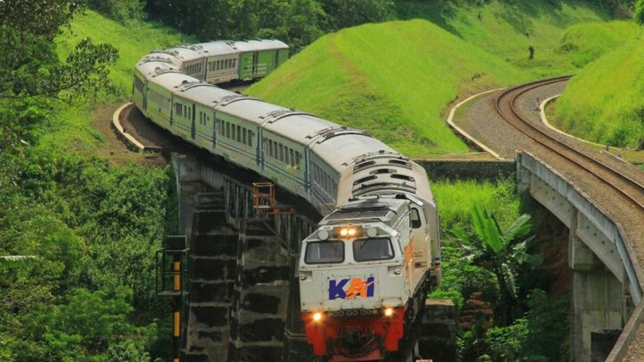 Kereta api. (Net)