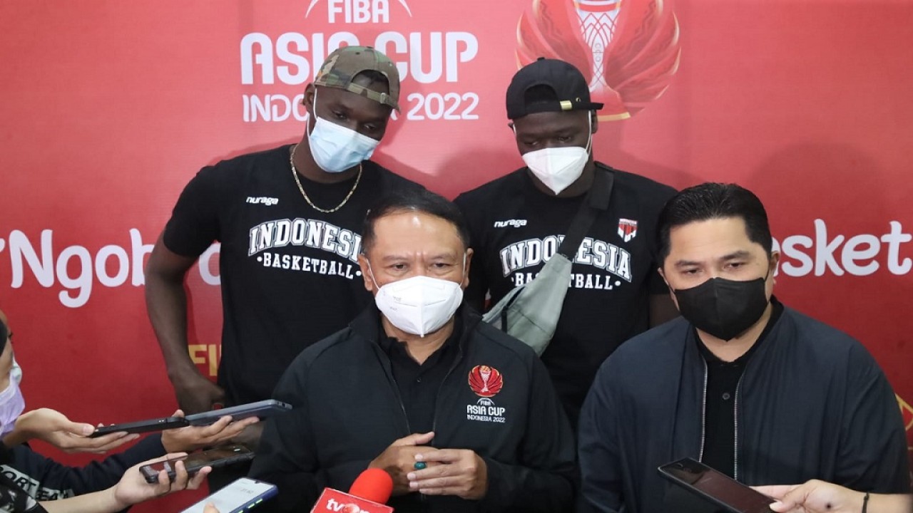 Menpora Zainudin Amali bersama Menteri BUMN Erick Thohir