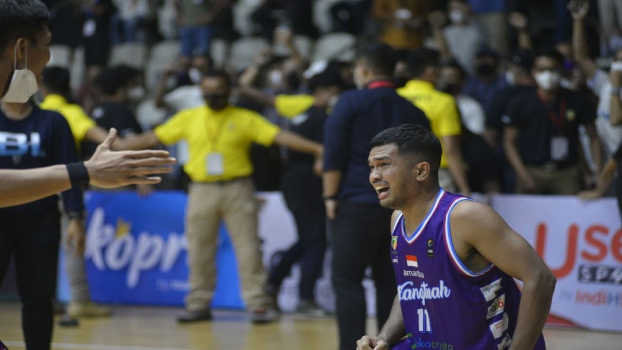 Penggawa Amartha Hangtuah Jakarta, Stevan Neno