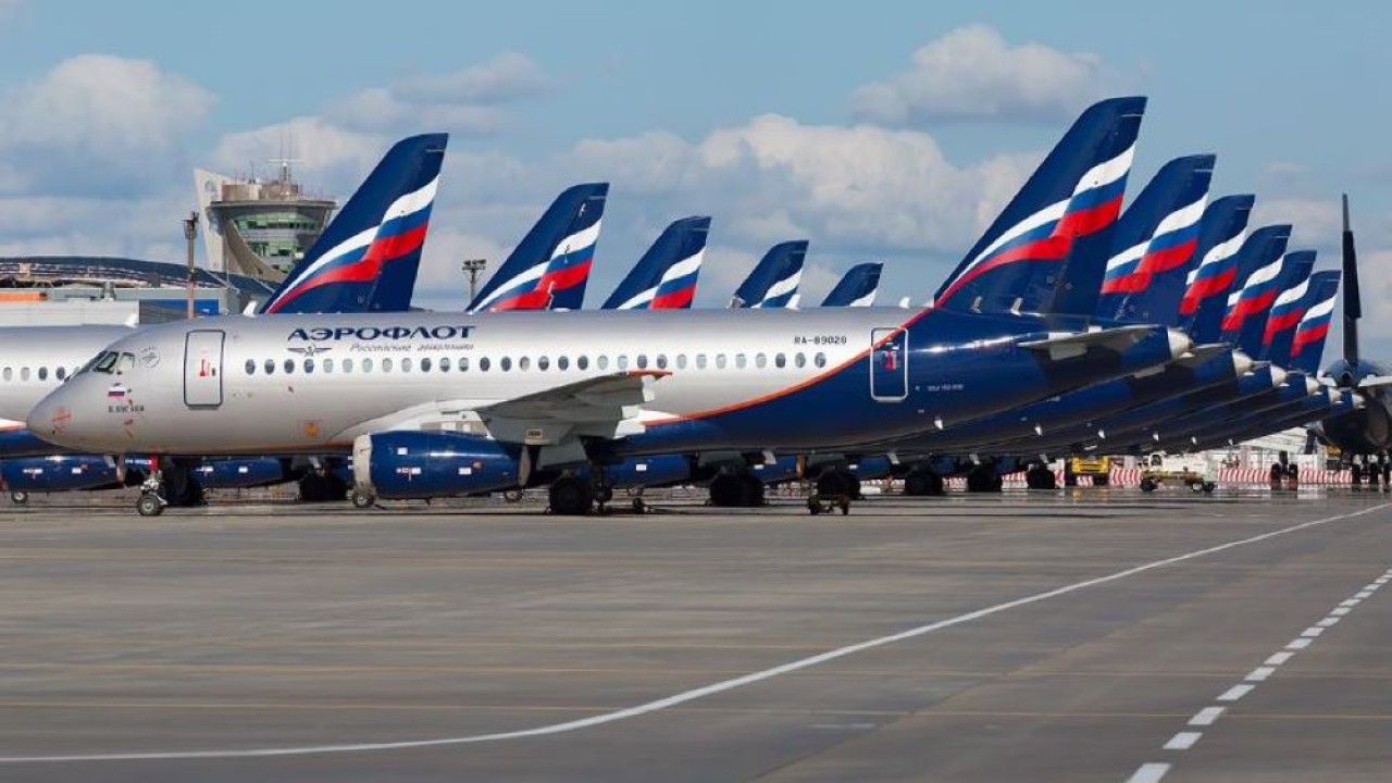 Sejumlah pesawat maskapai Rusia Aeroflot terparkir di bandara. (Aviation Voice)