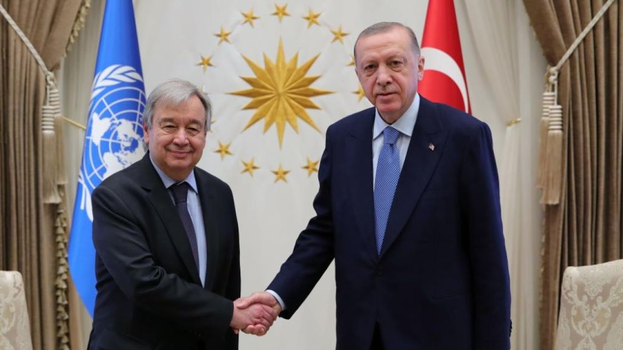 Sekjen PBB Antonio Guterres dan Presiden Turki Recep Tayyip Erdogan. (Xinhua)