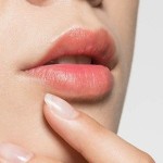 Bibir merah merona alami-1653203538