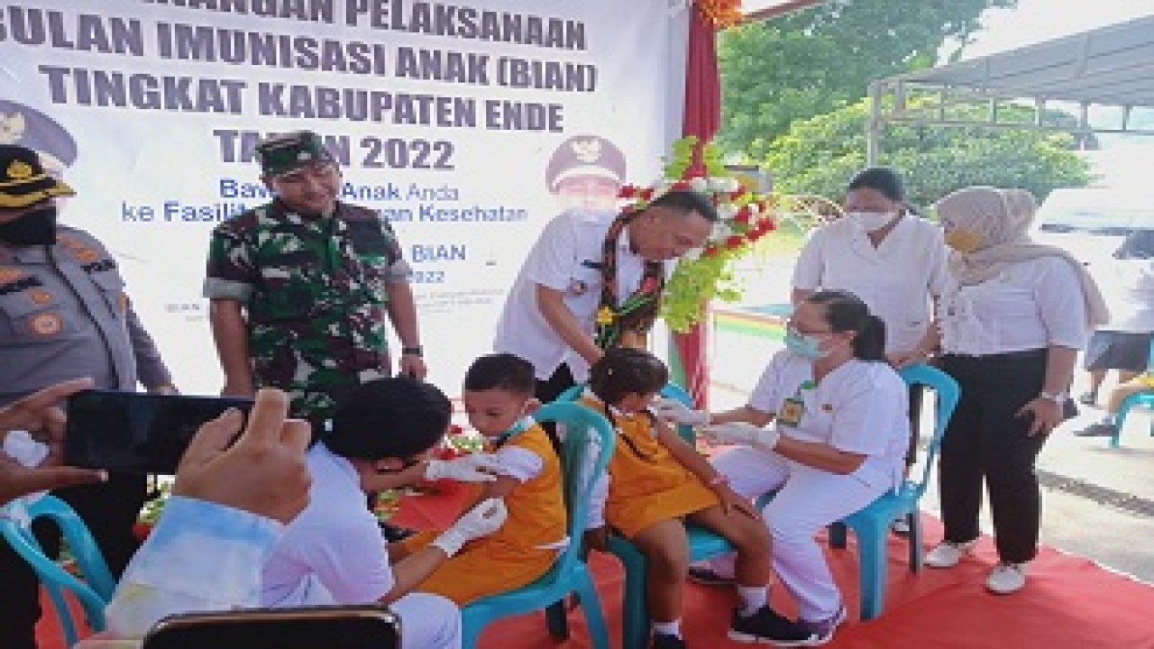 Pencanangan Bulan Imunisasi Anak Nasional (BIAN) Tingkat Kab. Ende bagi anak – anak bertempat di TKK Negeri Pembina Jalan Gatot Subroto Ende, Rabu (25/5/2022). Foto (Ist.)