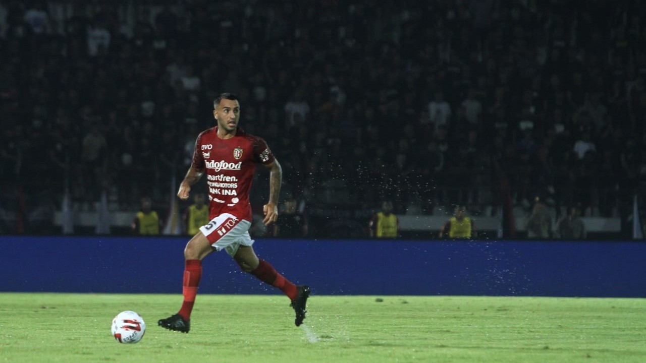 Gelandang Bali United, Brwa Nouri