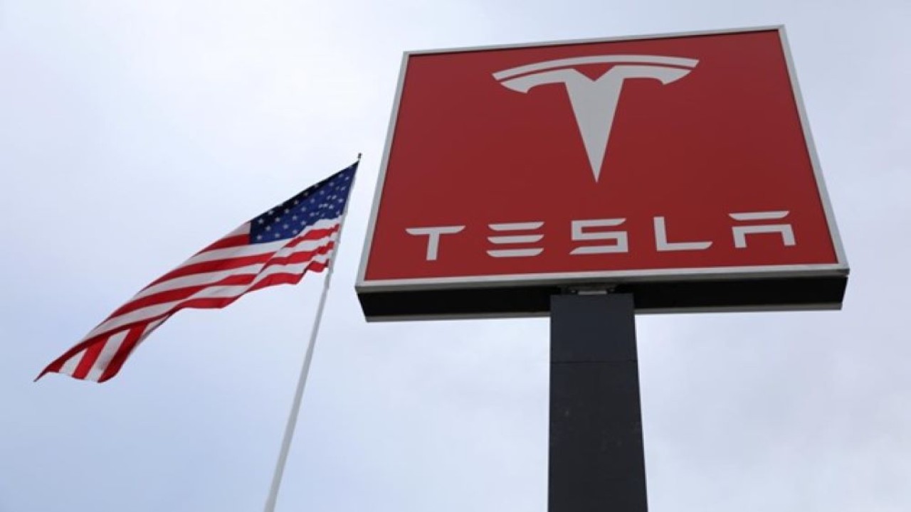 Ilustrasi Tesla. (Reuters)