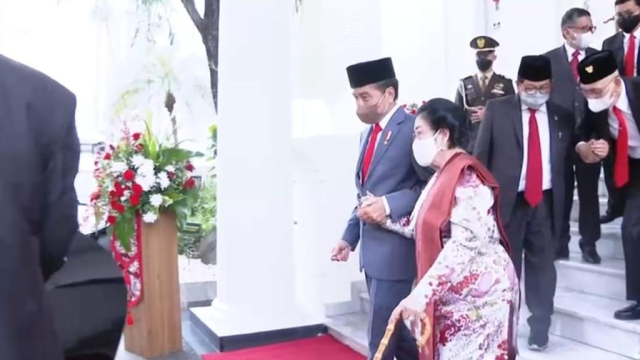 Presiden Jokowi dan Megawati Soekarnoputri.