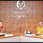 Ketua MPR RI Bambang Soesatyo (kiri)-1655179174