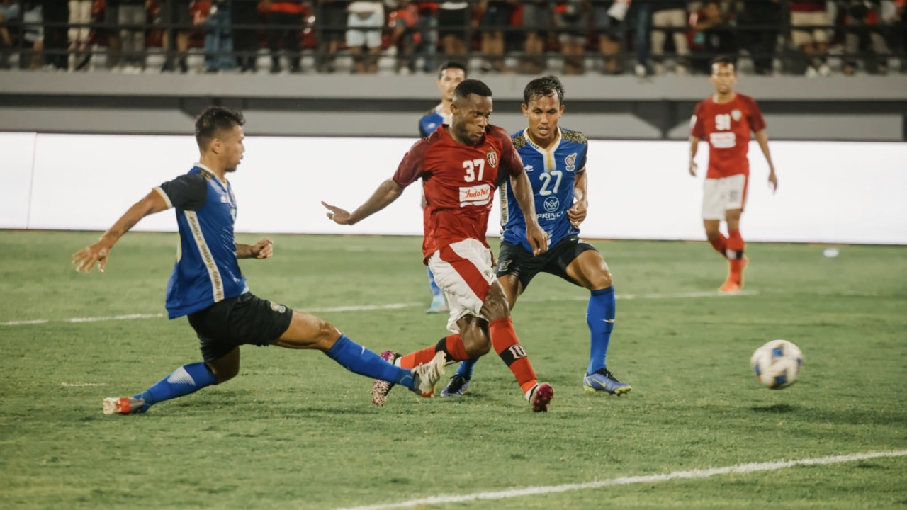 Laga Bali United vs visakha