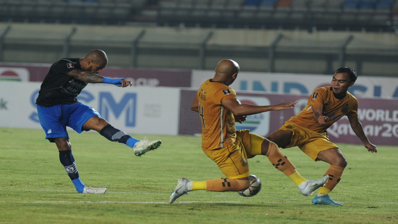 Laga Persib vs Bahyangkara FC