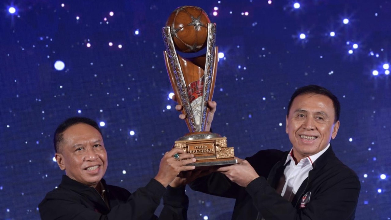 Menpora Zainudin Amali bersama Ketum PSSI