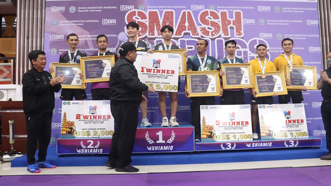 Para pemenang Ajang Turnamen Smash On Drugs International Table Tennis Championship 2022. (murianews.com)