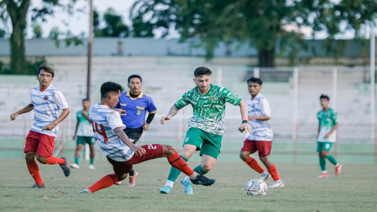 Persebaya vs Putra Delta Sidoarjo