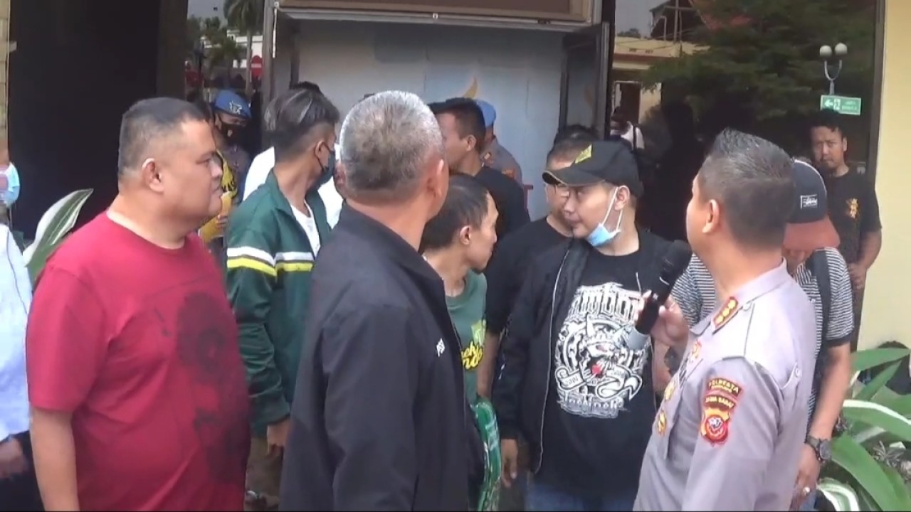 Pasca Rapat Koordinasi, Suporter Persib Dan Persebaya Nyatakan Tidak hadir Di Stadion SJH Bandung