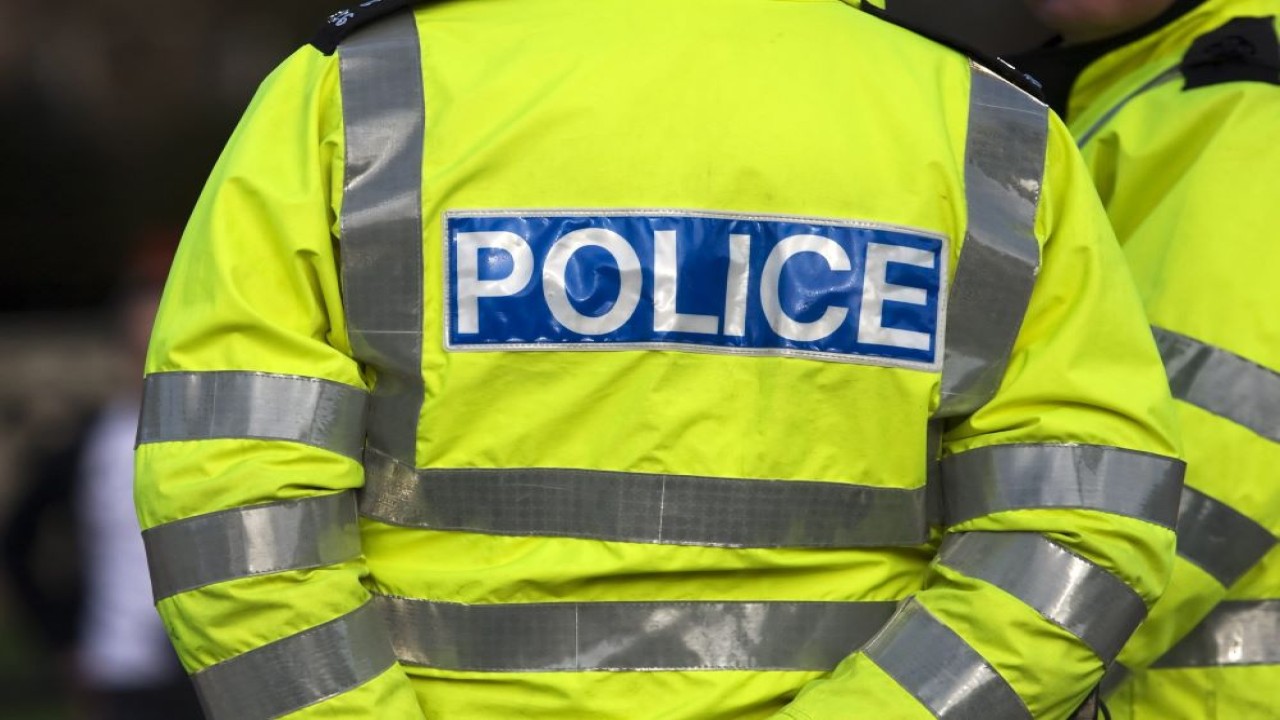 Ilustrasi. Polisi di Inggris dipecat hanya gara-gara menyentuh alat kelamin rekannya. (Istimewa/Net)
