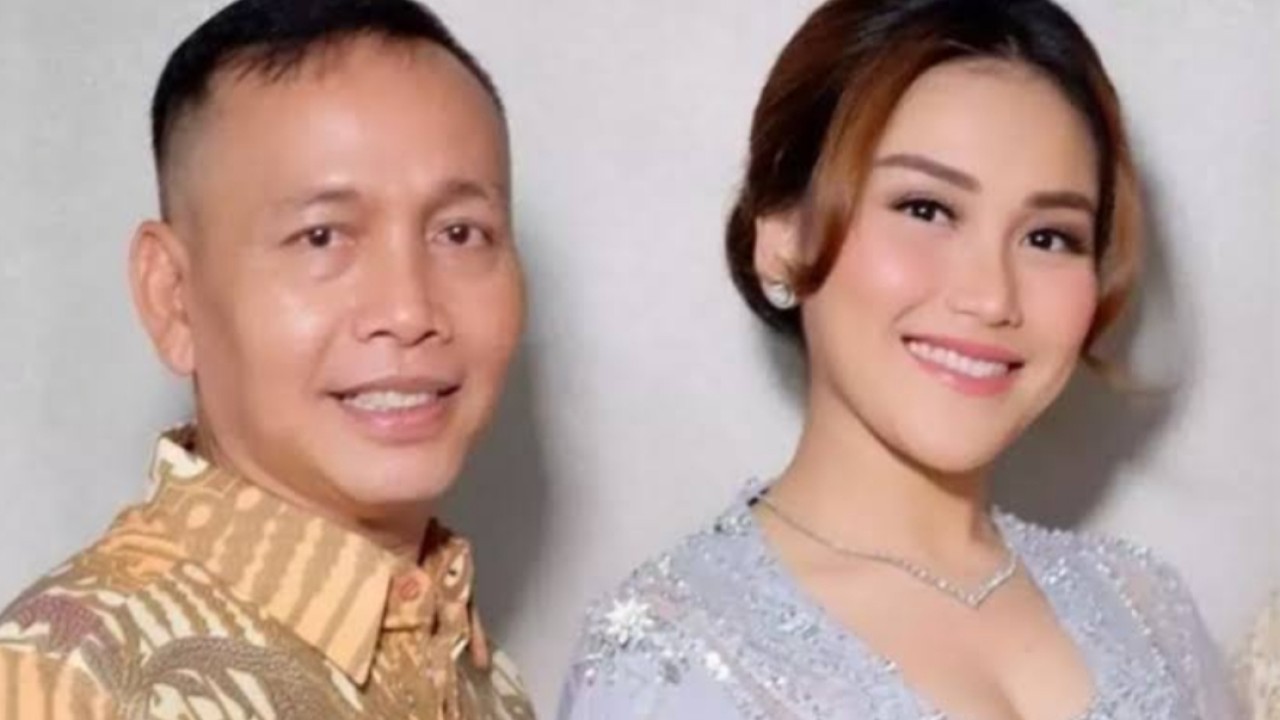 Ayu Ting Ting dan Ayah Rozak/net